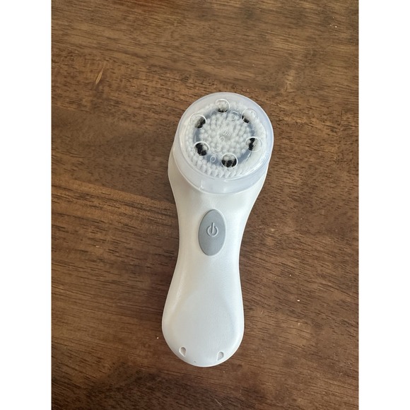 Clarisonic Other - Clarisonic Mia 1 With Sensitive Skin Brush Head